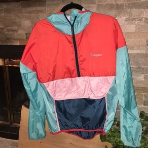 Cotopaxi Teca windbreaker